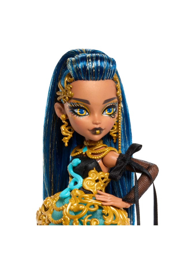 مونستر هاي Scary Sweet Birthday Doll, Cleo De Nile in Golden Party Dress with Themed Accessories like Invite, Balloon, Gift, Lipstick and More - Image 5